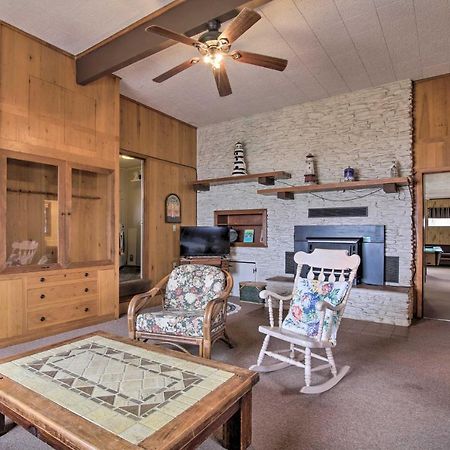 Rustic Lake Buchanan Hideaway With Game Room And Grill Tow Exteriér fotografie