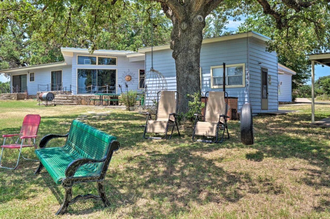 Rustic Lake Buchanan Hideaway With Game Room And Grill Tow Exteriér fotografie