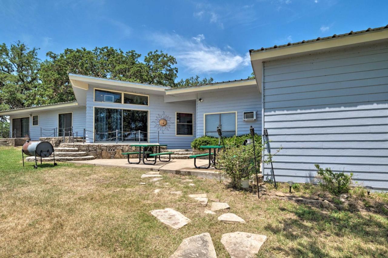 Rustic Lake Buchanan Hideaway With Game Room And Grill Tow Exteriér fotografie